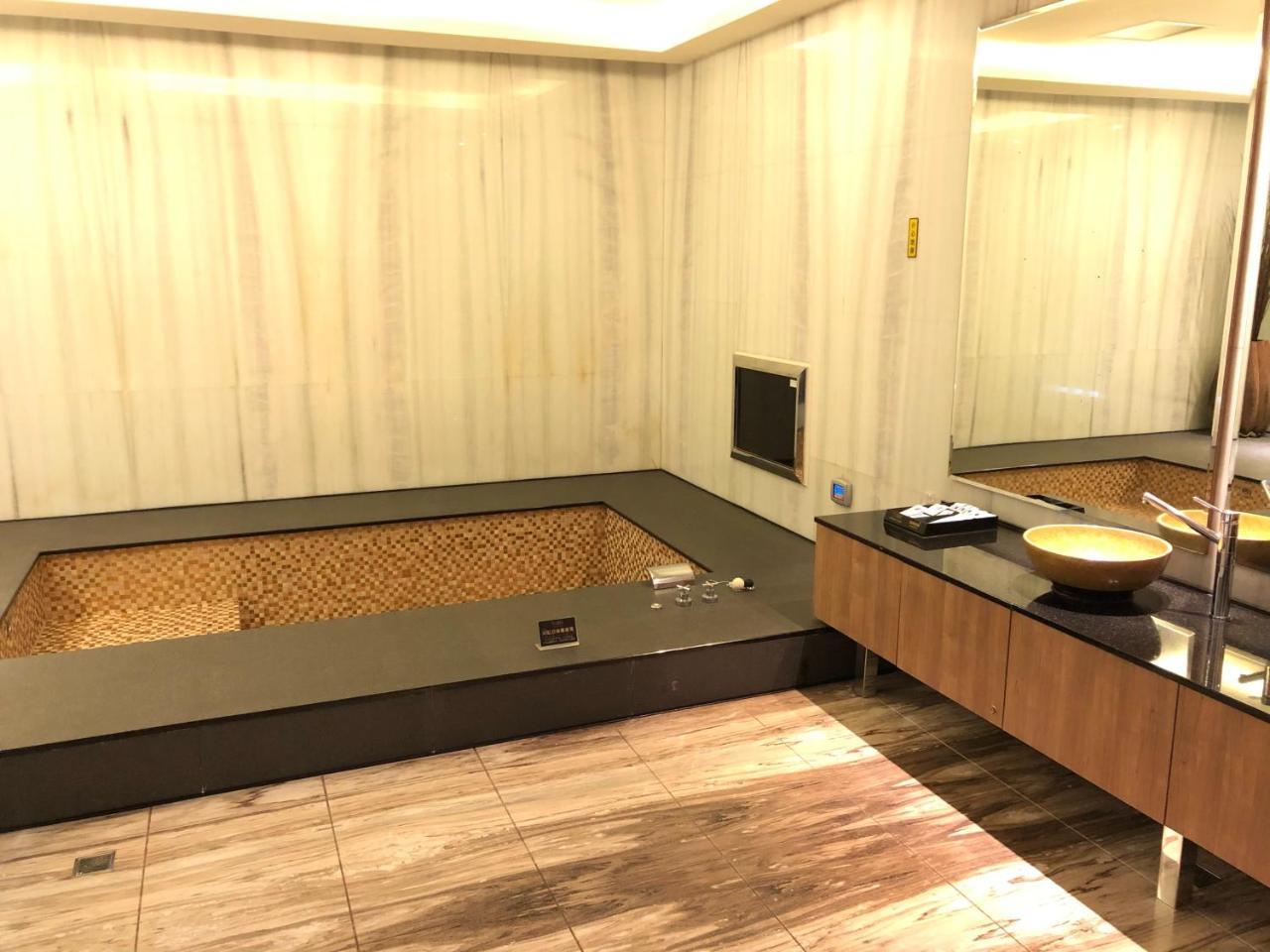 Idee Spa Motel Yangmei Bagian luar foto