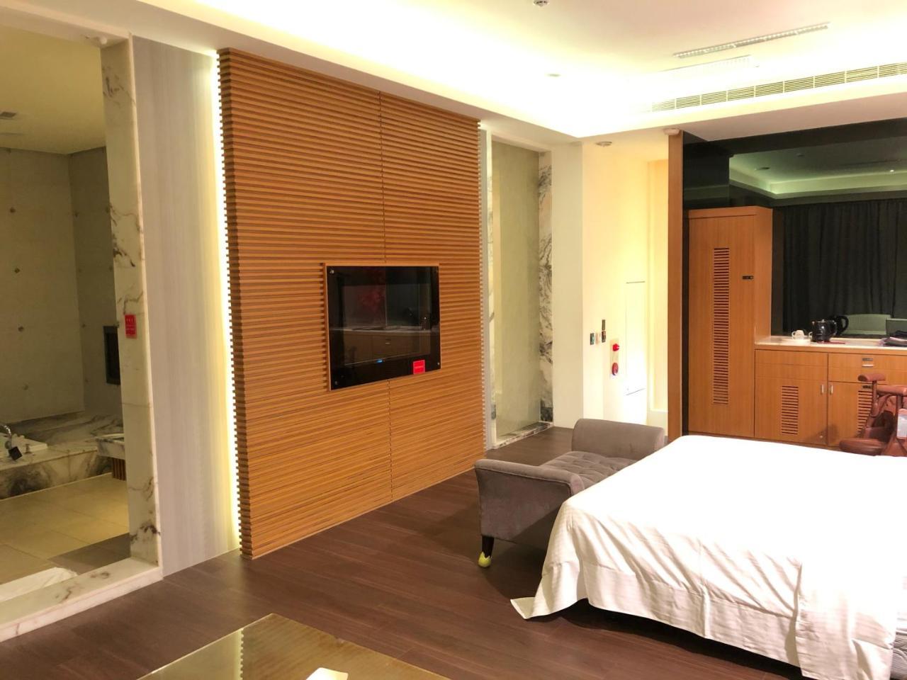 Idee Spa Motel Yangmei Bagian luar foto