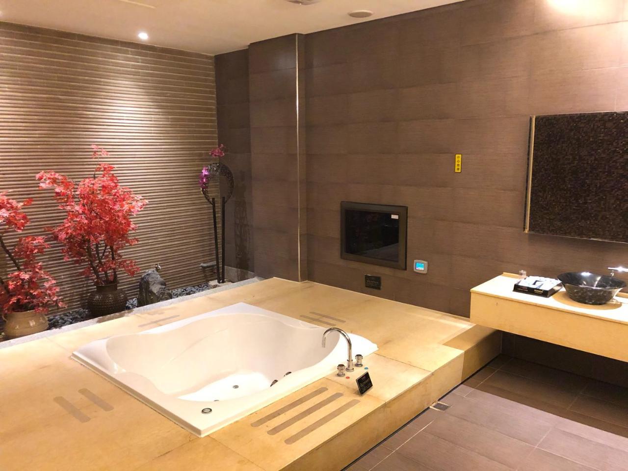 Idee Spa Motel Yangmei Bagian luar foto