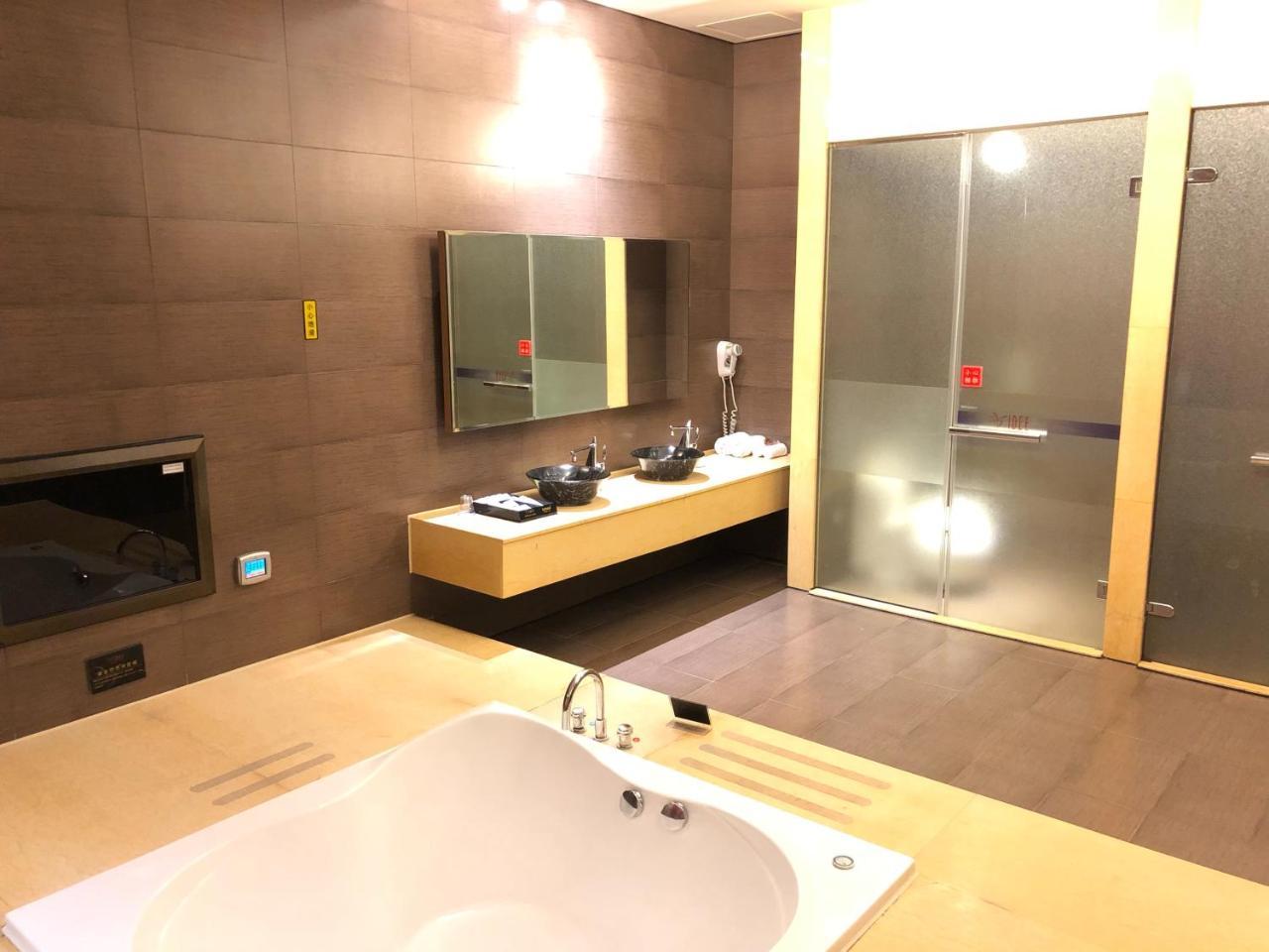 Idee Spa Motel Yangmei Bagian luar foto